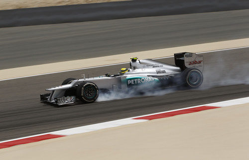 Nico Rosberg se pasa de frenada durante los libres en Sakhir