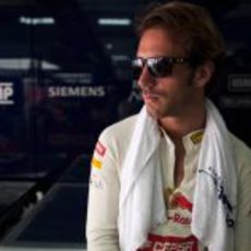 Jean-Eric Vergne durante los segundos libres de Baréin