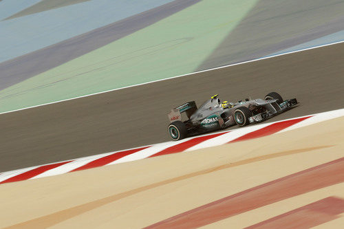 Nico Rosberg rueda en los libres 3 del GP de Baréin 2012