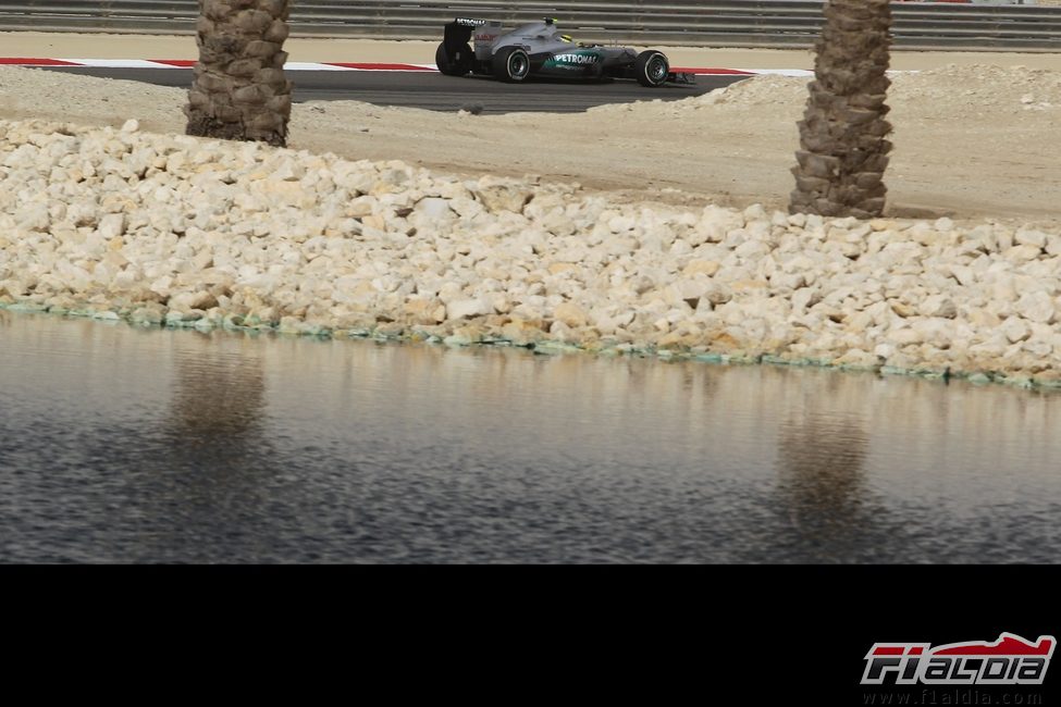 Nico Rosberg rueda en Baréin