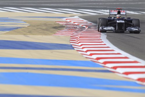 Pastor Maldonado exprime su FW34 en Baréin