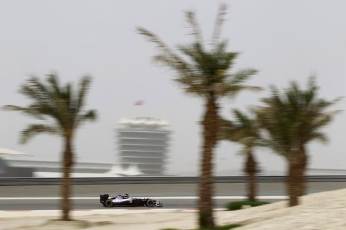 Bruno Senna rueda en los terceros libres de Baréin