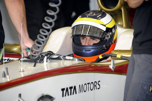 Pedro de la Rosa espera en su F112 para la clasificación