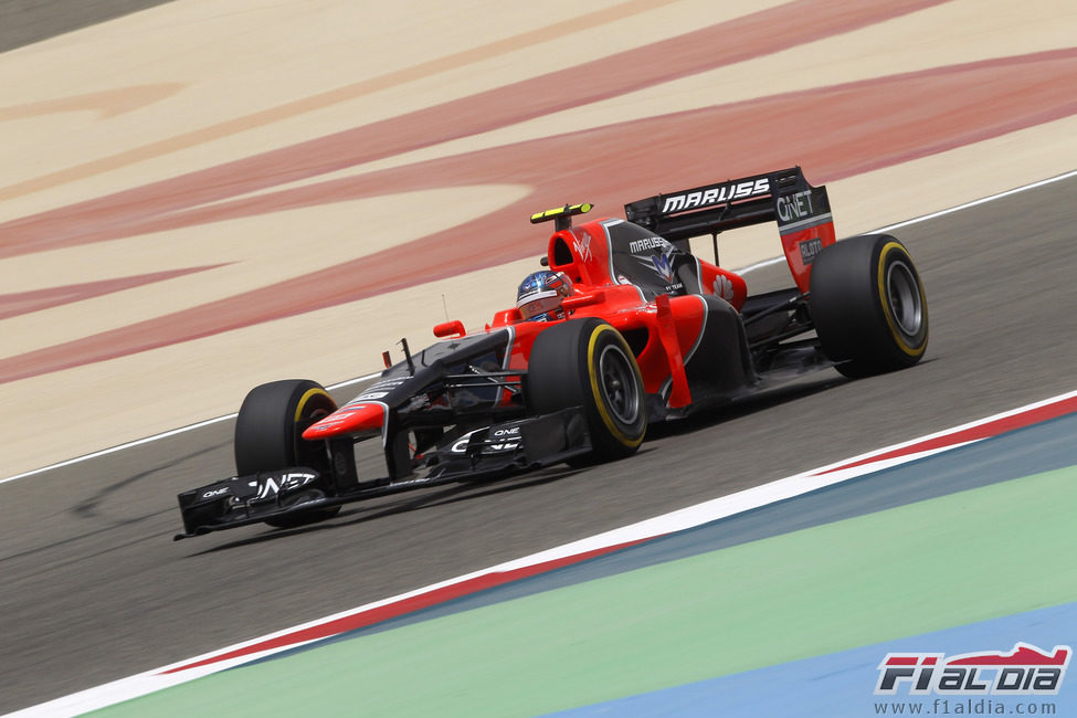 Charles Pic afrontando otra vuelta al Circuito Internacional de Baréin