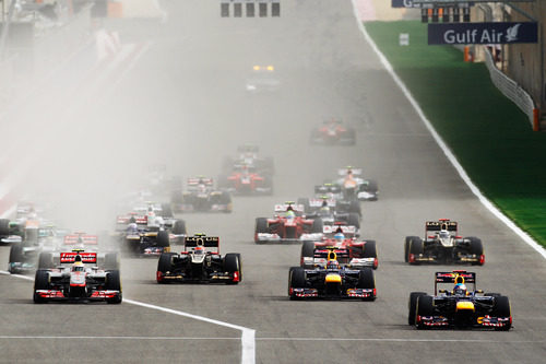 Primeros metros del GP de Baréin 2012