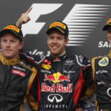 Räikkönen, Vettel y Grosjean en el podio de Baréin