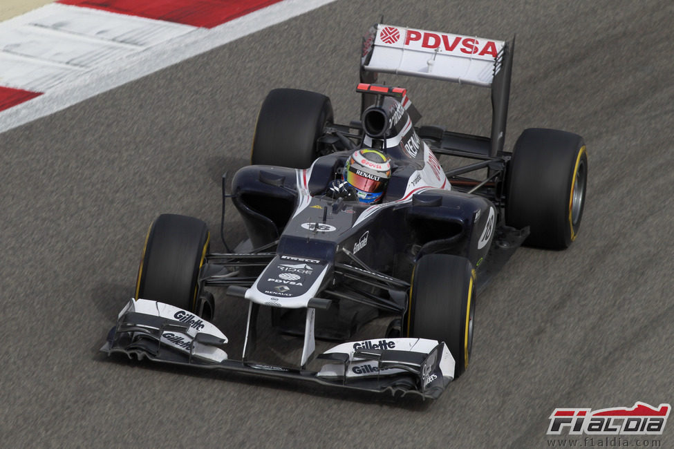 Pastor Maldonado exprime su FW34 en Sakhir