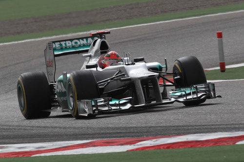 Michael Schumacher durante la carrera en Sakhir