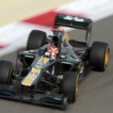 Heikki Kovalainen a los mandos del CT01 en Baréin