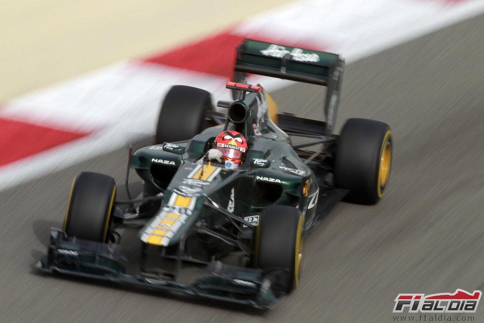 Heikki Kovalainen a los mandos del CT01 en Baréin