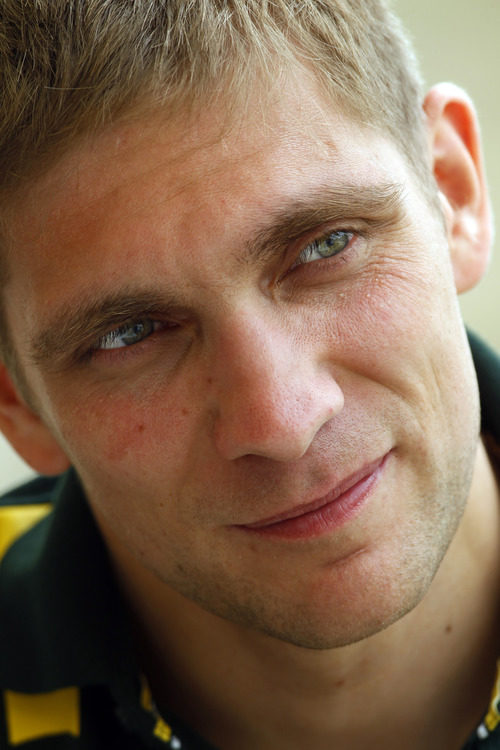 Vitaly Petrov se pone serio