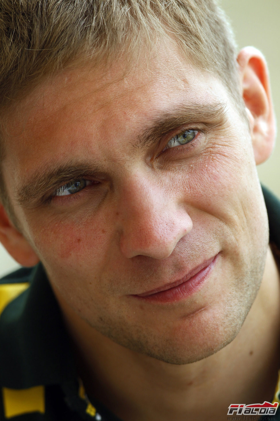 Vitaly Petrov se pone serio