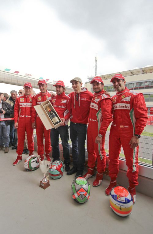 Entrega de premios después de la carrera de karts