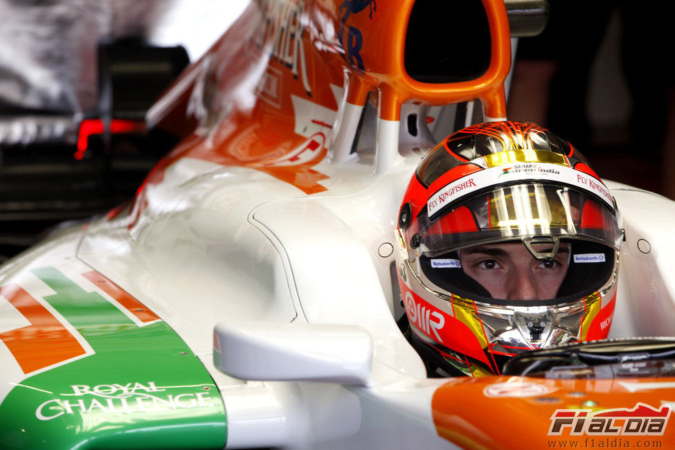 Jules Bianchi sentado en el Force India para los test de Mugello