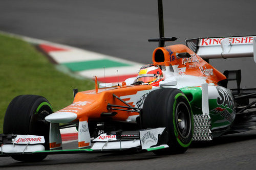 Jules Bianchi rueda en Mugello con el VJM05