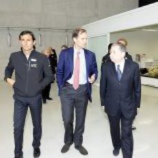 Pedro de la Rosa, Jean Todt y Luis Pérez-Sala