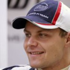 Valtteri Bottas sonríe en Mugello