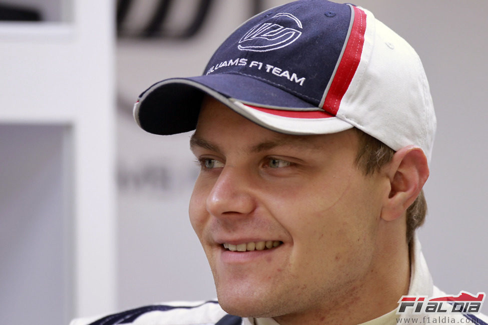 Valtteri Bottas sonríe en Mugello