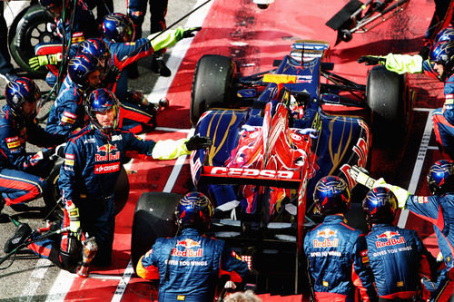 Prácticas de pitstop en el equipo Toro Rosso