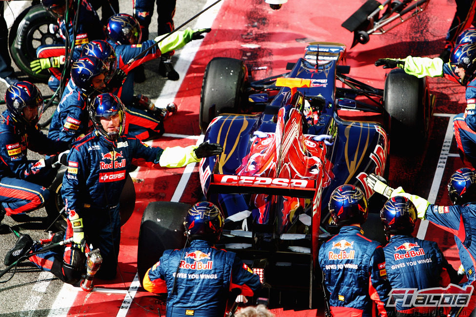 Prácticas de pitstop en el equipo Toro Rosso