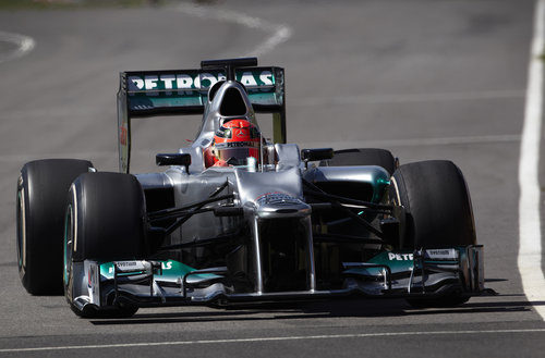 Michael Schumacher afronta los tests