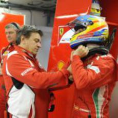 Fernando Alonso preparado para subirse al F2012