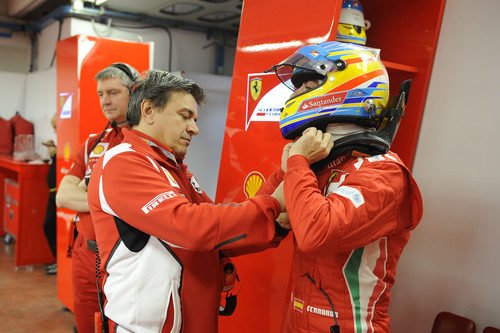 Fernando Alonso preparado para subirse al F2012