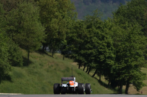 Nico Hülkenberg bajo el paisaje de Mugello