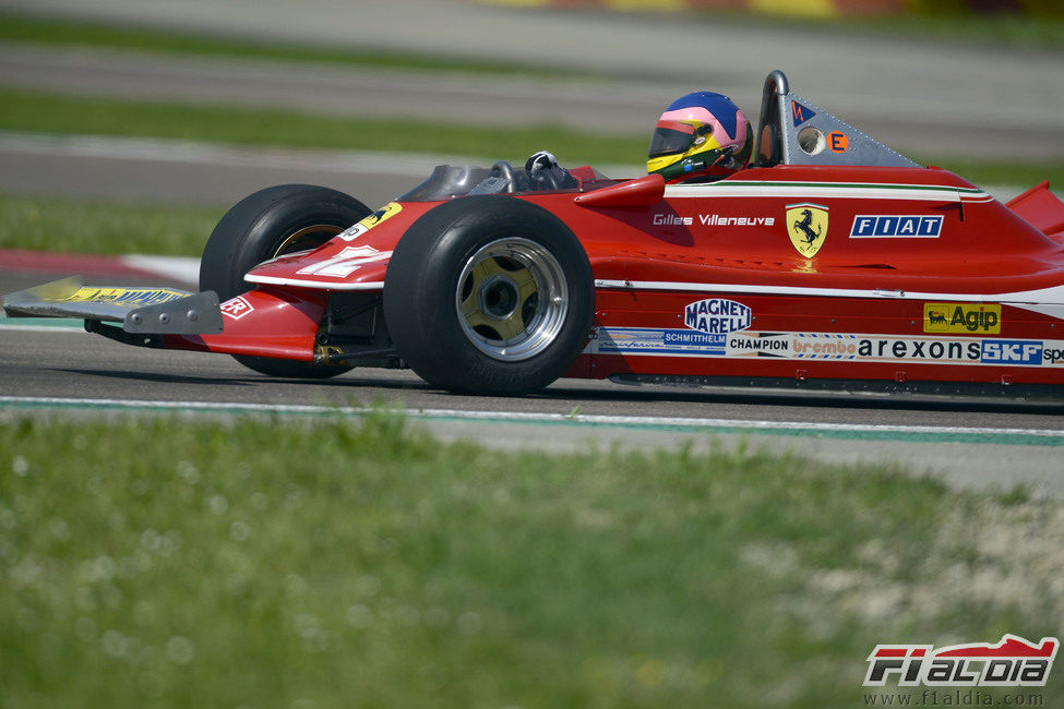 Villeneuve en pista con el 312 T4