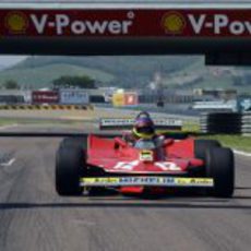 Jacques Villeneuve en el Ferrari de Gilles