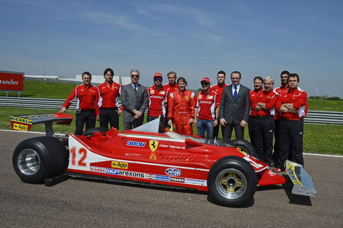 Foto de familia con el 312 T4 en Fiorano