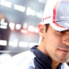Pastor Maldonado concentrado tras los primeros libres del GP de España 2012