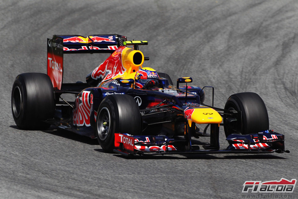 Mark Webber completa un giro más en Montmeló
