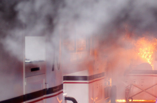 Incendio en el box de Williams en España