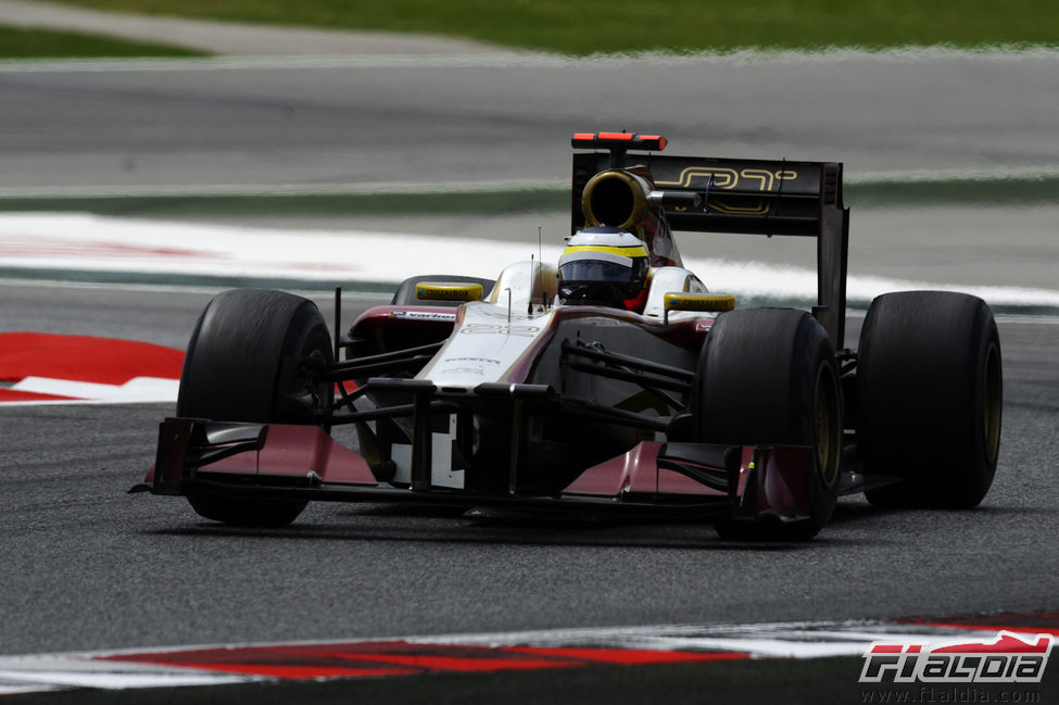 Pedro de la Rosa conduce en Montmeló el F112