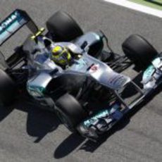 Nico Rosberg prueba las mejoras del W03 en carrera