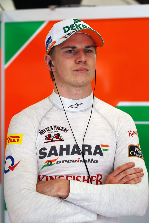 Nico Hülkenberg en el box de Force India