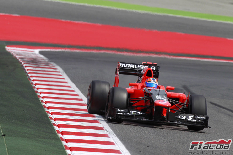 Timo Glock exprime el MR01 en Montmeló