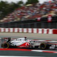 Jenson Button rueda durante la clasificación de España