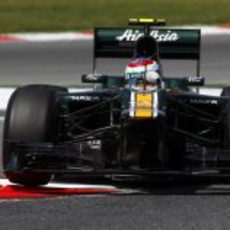 Vitaly Petrov durante la Q1 en Barcelona