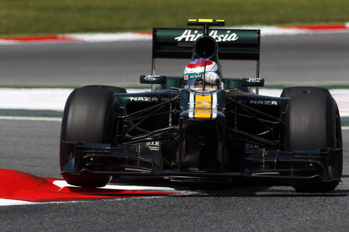 Vitaly Petrov durante la Q1 en Barcelona