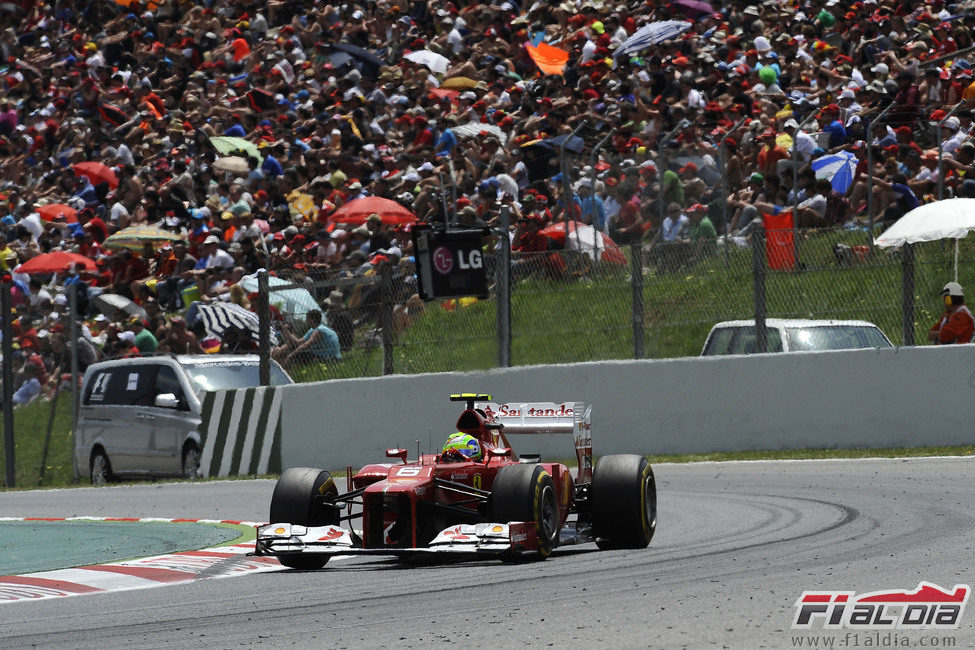 Felipe Massa exprime su F2012 en la carrera española