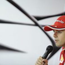 Felipe Massa habla con la prensa en Montecarlo