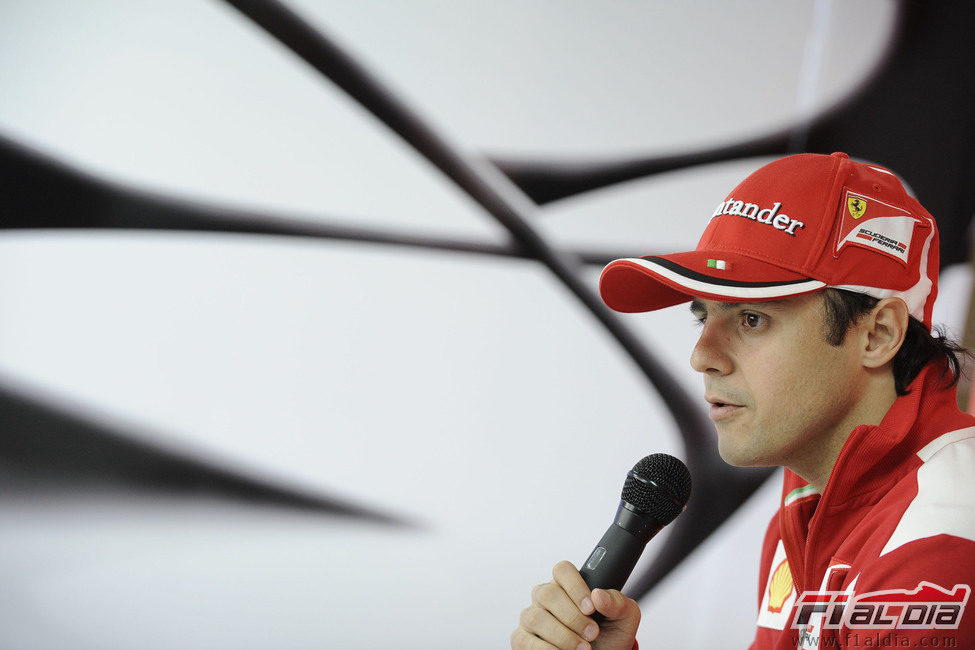 Felipe Massa habla con la prensa en Montecarlo