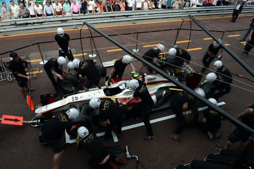 HRT practica los 'pit stops' en Mónaco