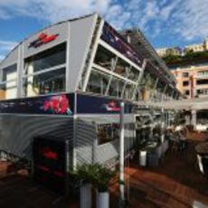 Motorhome de Red Bull y Toro Rosso en el GP de Mónaco 2012