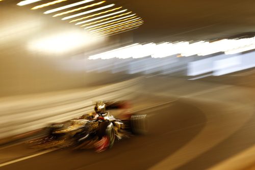 Romain Grosjean en el túnel de Mónaco durante los FP2 