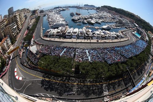 Pastor Maldonado rueda con el FW34 en Mónaco