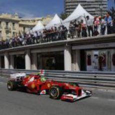 Felipe Massa rueda en los libres del GP de Mónaco