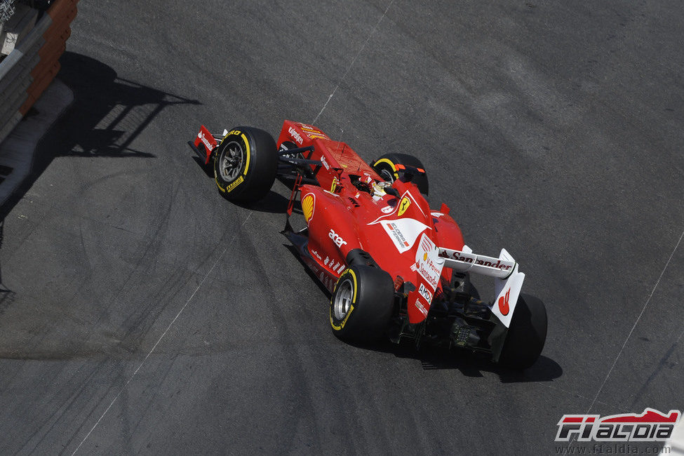 Fernando Alonso a los mandos del F2012 en Mónaco